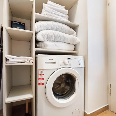 Plac Zbawiciela Comfy Studio Apartment
