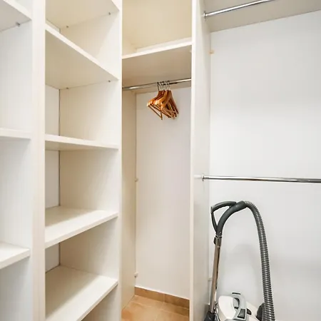 Plac Zbawiciela Comfy Studio Apartment *