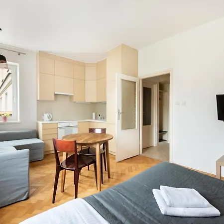 Plac Zbawiciela Comfy Studio Apartment *